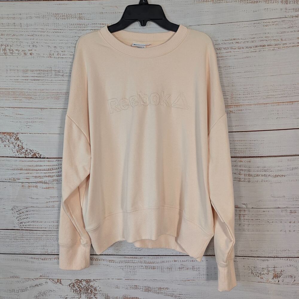 Reebok Womens Peach Pullover Sweatshirt Size M Embroidered Crewneck Athleisure